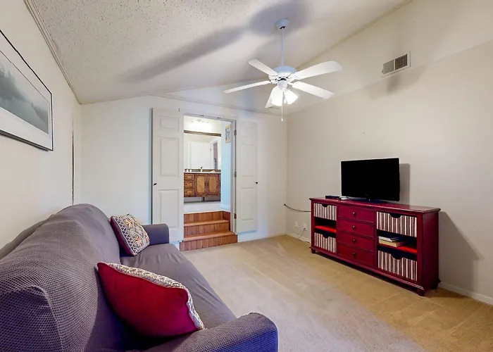 Holiday home Sunny Coastal Hideaway With Patio Large Deck W&d & Ac Gulf Shores