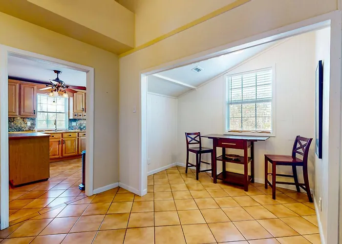 Sunny Coastal Hideaway With Patio Large Deck W&d & Ac Holiday home Gulf Shores